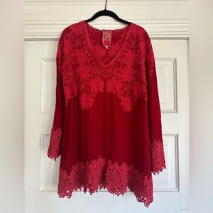 Beautiful Johnny was blouse with lace detail